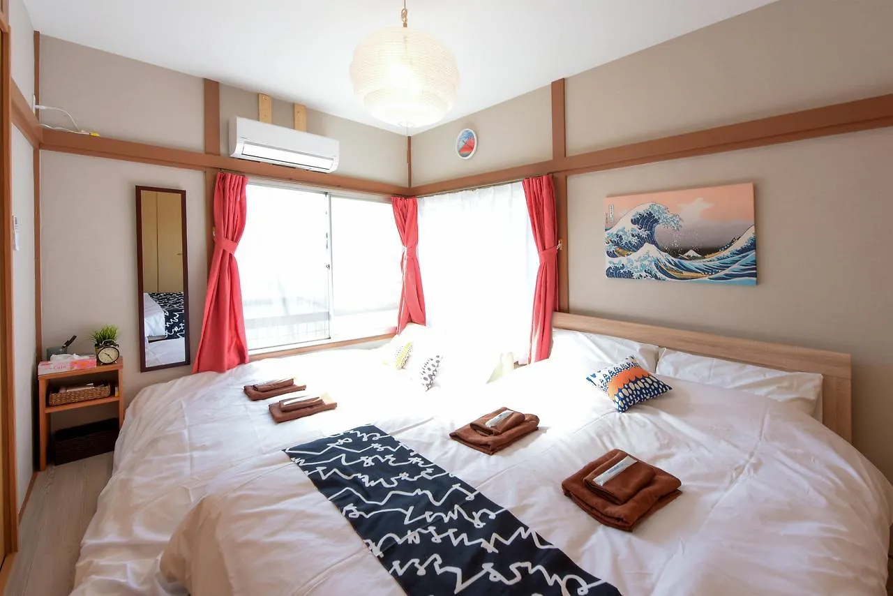 The Room Tokumaru Токио 0*,